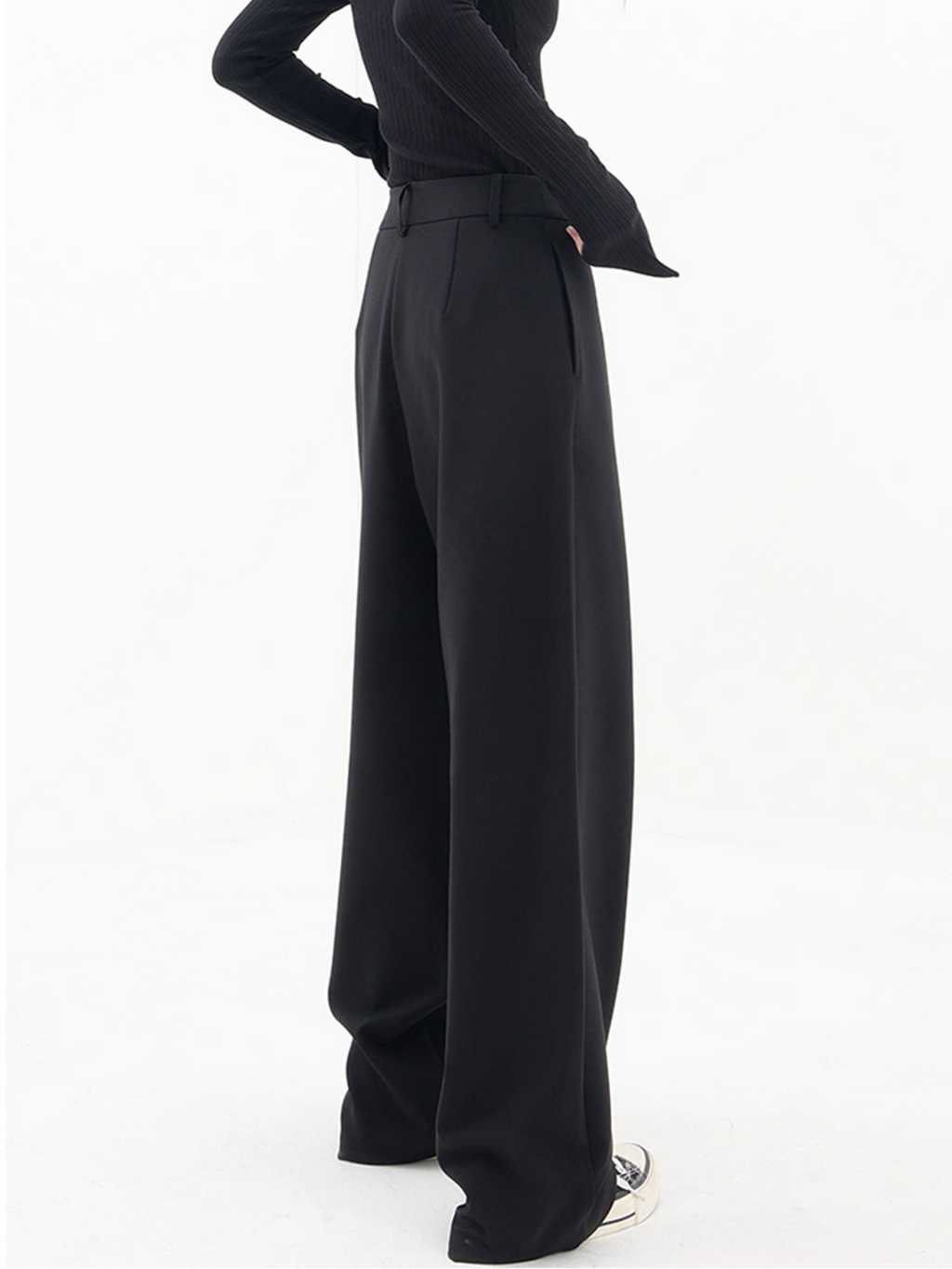 Covernorth Women’s Asymmetric Wide-Leg Trousers