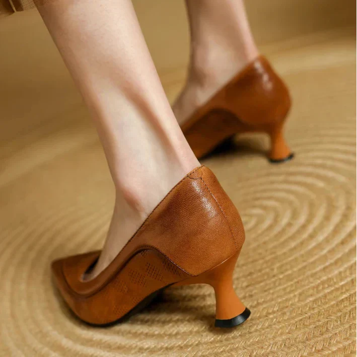 Women's Leather Kitten Heel Pumps Pointed Toe Shoes