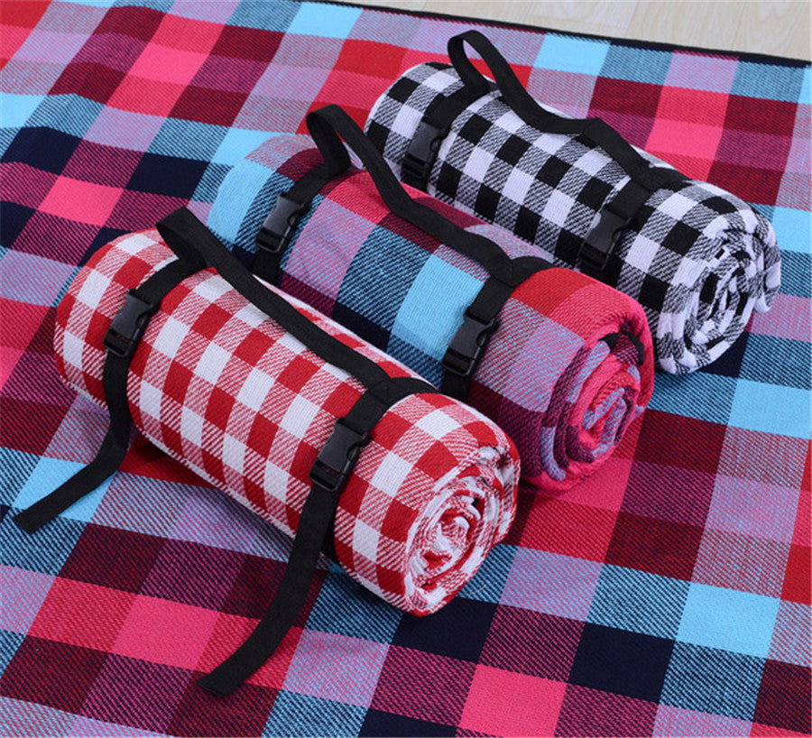 Plaid Picnic Mat | Waterproof & Foldable | Park, Camping & Lawn