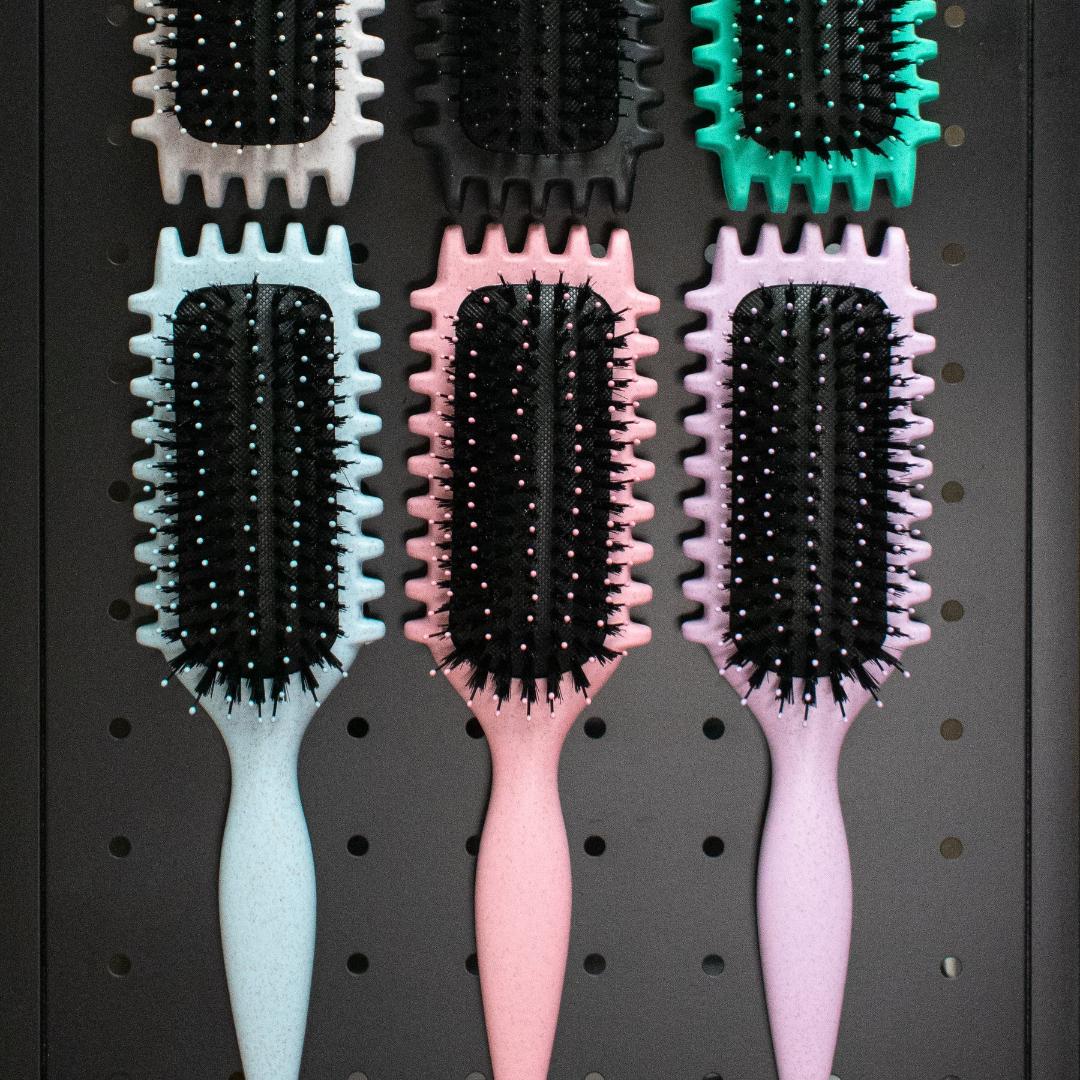 Curl Styling Brush | Edge Grooves & Clumping | Travel & Vanity