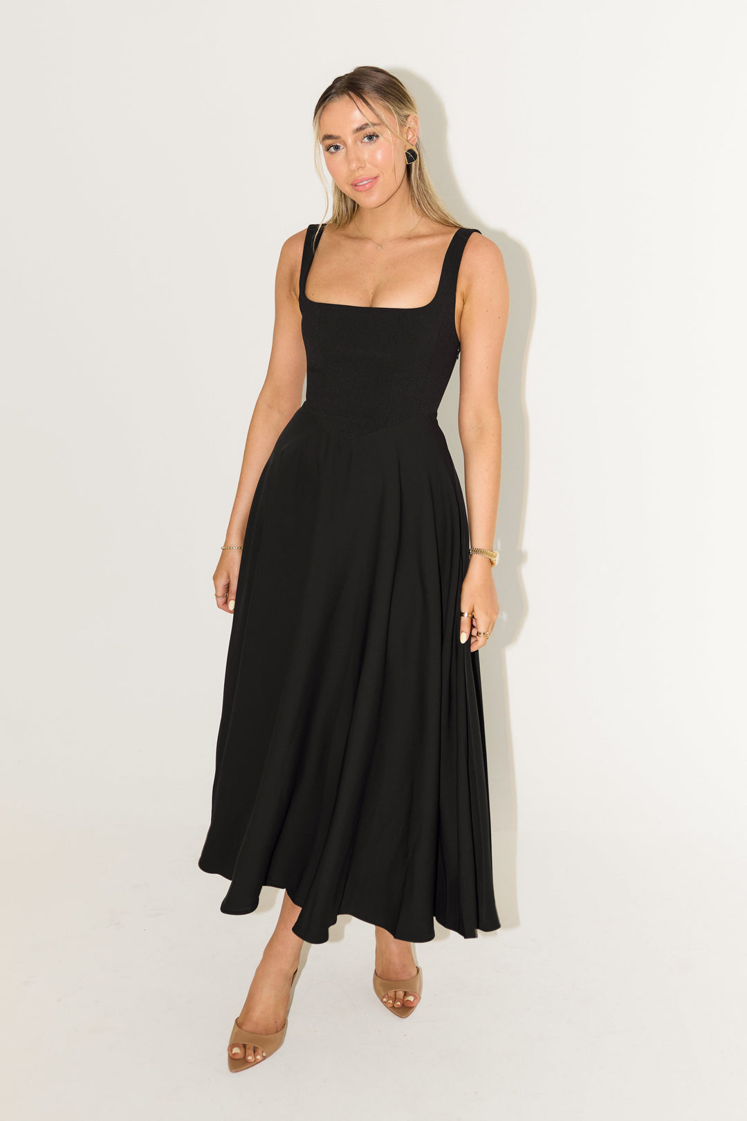 Covernorth Women’s Square-Neck Midi Dress