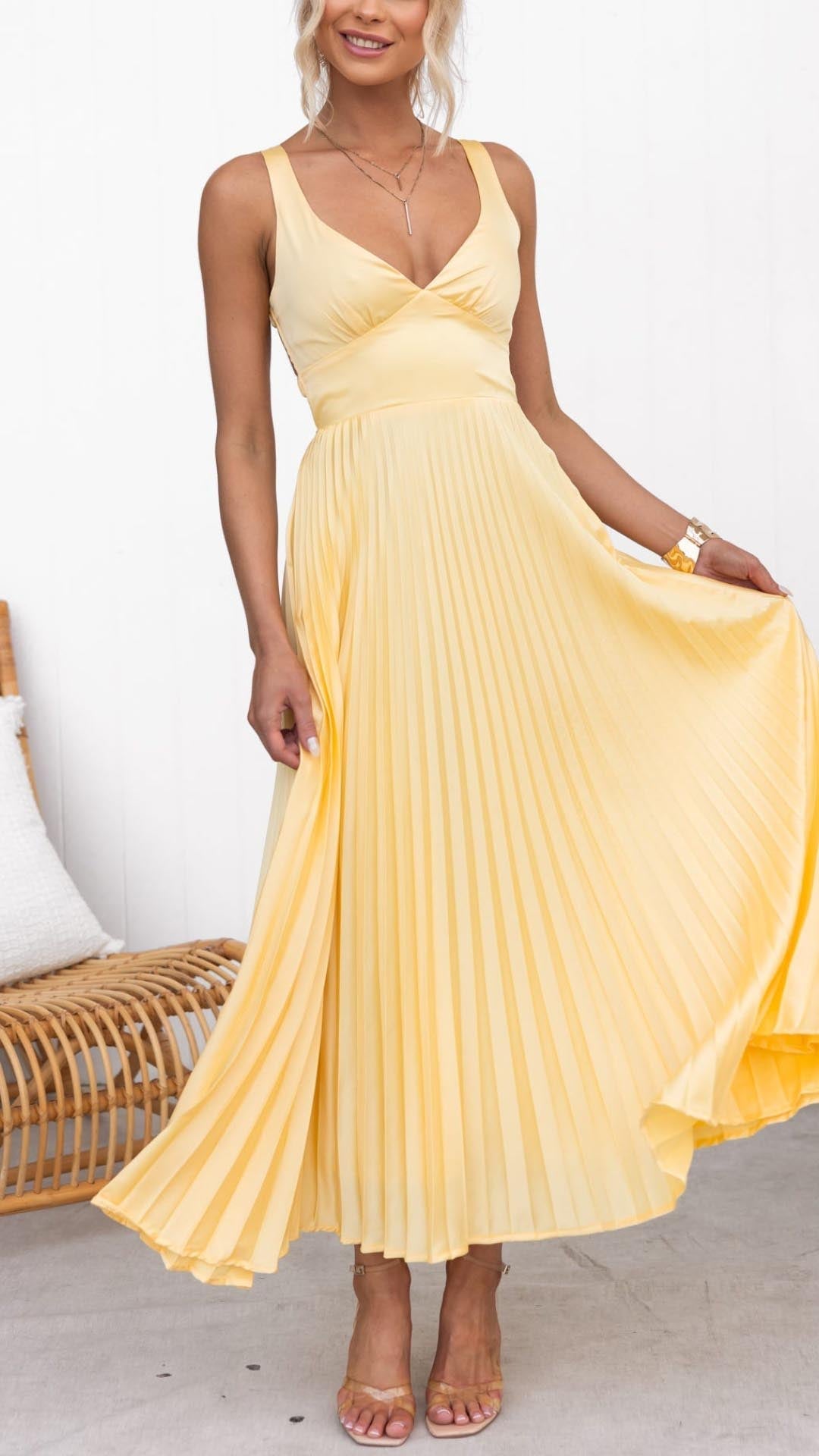 Covernorth Women’s Pleated V-Neck Maxi Dress