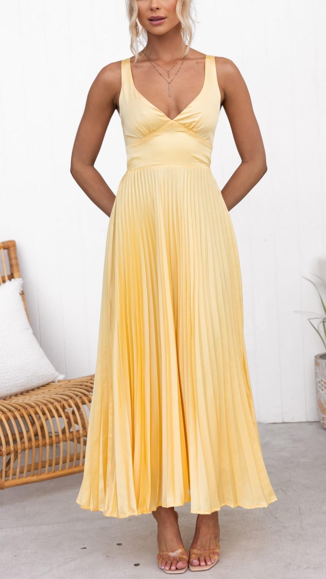 Covernorth Women’s Pleated V-Neck Maxi Dress