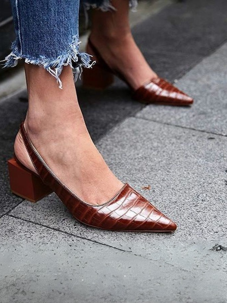 Women’s Croc-Embossed Slingback Pumps