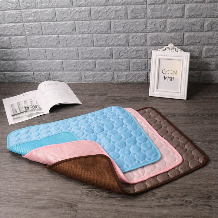 Pet Cooling Mat │ Self-Cooling Gel │ Sofa, Car Seat & Outdoor Crate