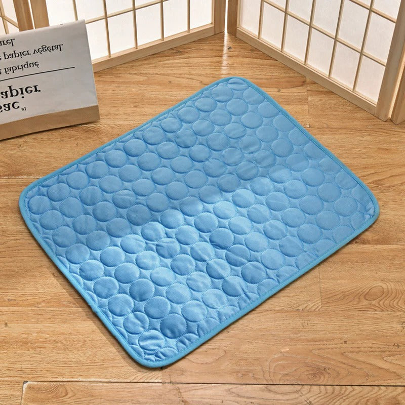 Pet Cooling Mat │ Self-Cooling Gel │ Sofa, Car Seat & Outdoor Crate