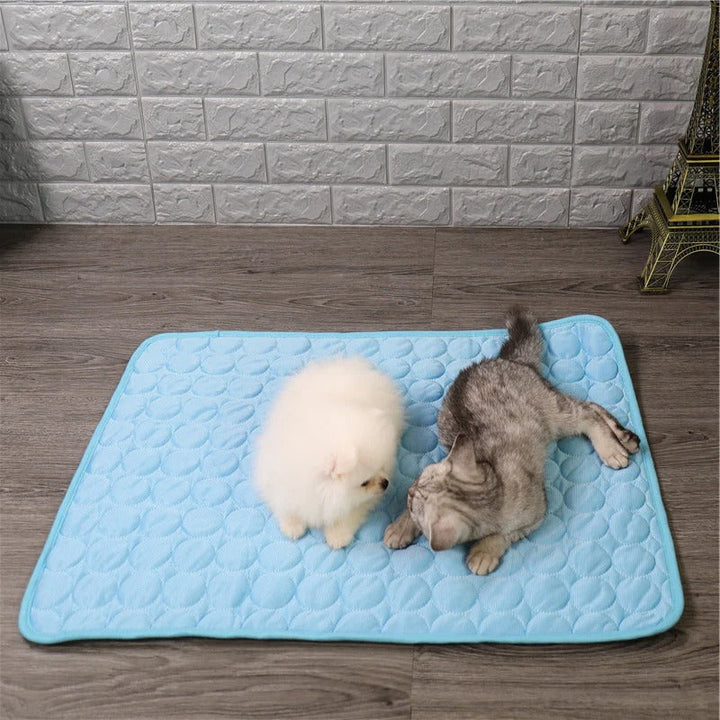 Pet Cooling Mat │ Self-Cooling Gel │ Sofa, Car Seat & Outdoor Crate