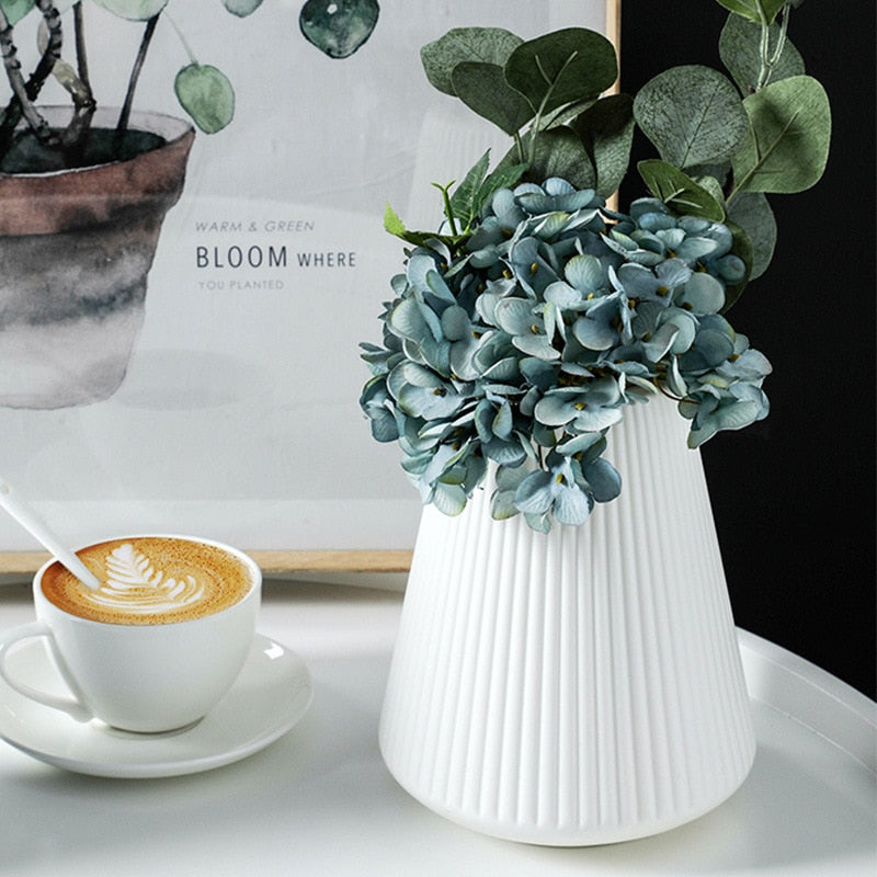 Nordic Flower Vase │ Shatterproof, Fluted Design │ Living Room & Office Decor